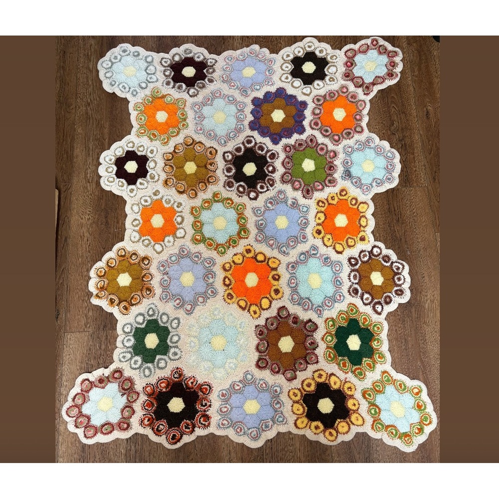 VTG Handmade‎ Crochet Flower Afghan Blanket Grandmas Garden Scalloped 63x48 70s